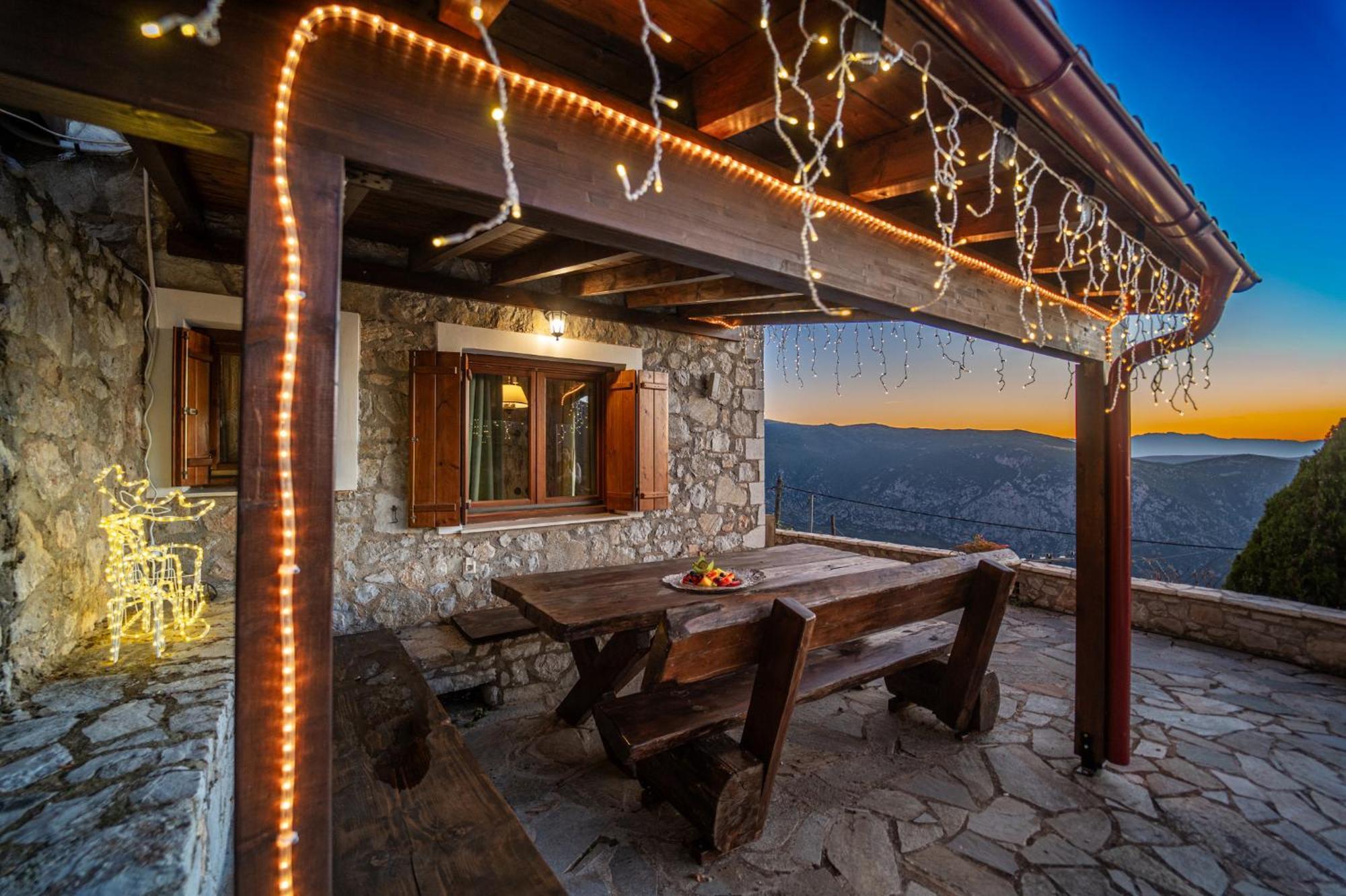 Rock Dandy Deluxe Chalet In Arachova - Delphi, Sauna, Prv Parking, Amazing View Exterior photo