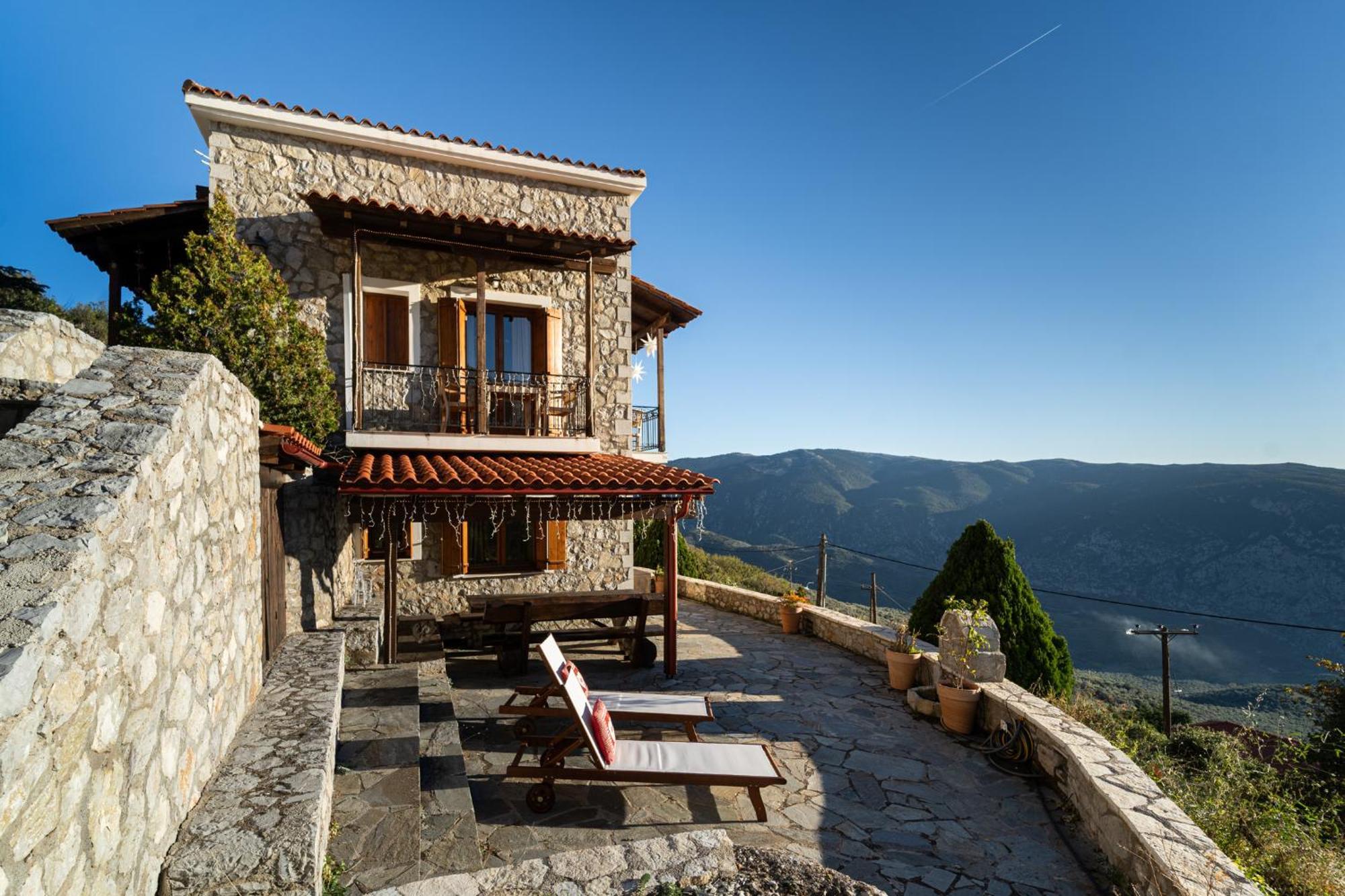 Rock Dandy Deluxe Chalet In Arachova - Delphi, Sauna, Prv Parking, Amazing View Exterior photo